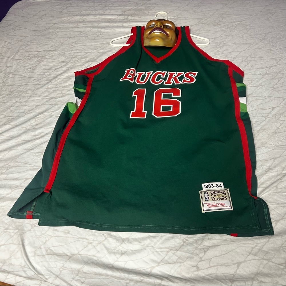 Vintage BOB LANIER Milwaukee Bucks 1983-84 jersey